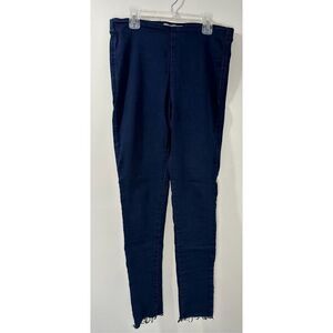 Free People women’s stretchy skinny jeans raw hem size 28”.    #35-1639